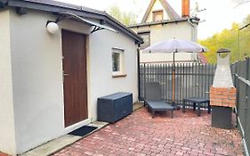 Domek Nad Jeziorem W Puszczy Zielonka